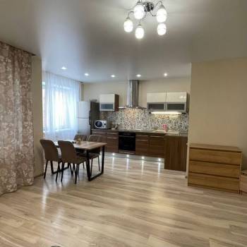 Сдается 2-х комнатная квартира, 65 м²