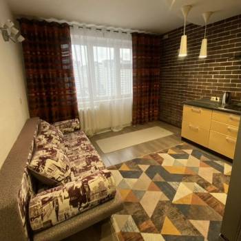 Сдается 1-комнатная квартира, 42 м²