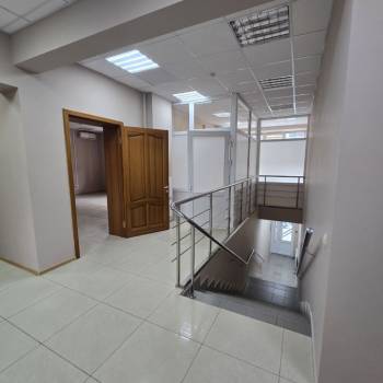 Сдается Нежилое помещение, 125 м²