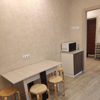 Сдается 1-комнатная квартира, 42 м²