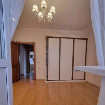 Продается Многокомнатная квартира, 121 м²