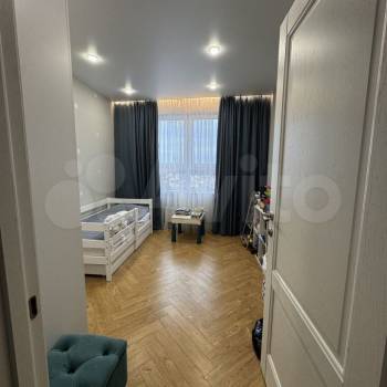 Продается Многокомнатная квартира, 83,7 м²