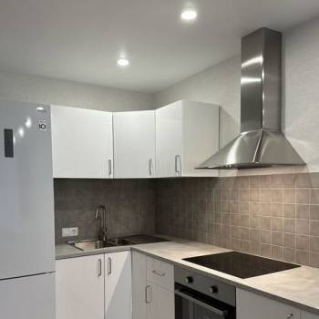Продается 1-комнатная квартира, 35 м²