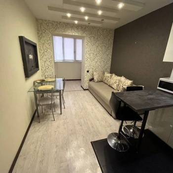 Сдается 1-комнатная квартира, 43 м²