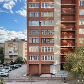 Сдается 2-х комнатная квартира, 83 м²