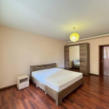 Сдается 2-х комнатная квартира, 83 м²
