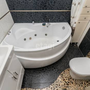 Сдается Многокомнатная квартира, 64 м²