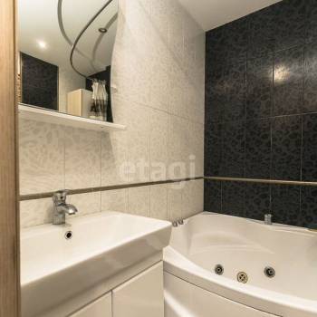 Сдается Многокомнатная квартира, 64 м²