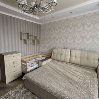 Продается 1-комнатная квартира, 45 м²