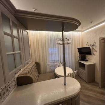 Продается 1-комнатная квартира, 45 м²