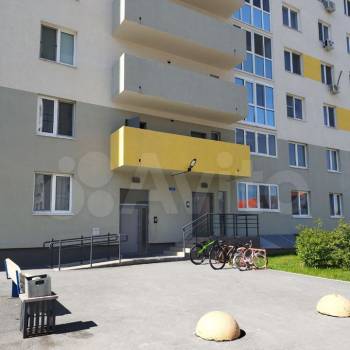 Продается 1-комнатная квартира, 37,3 м²