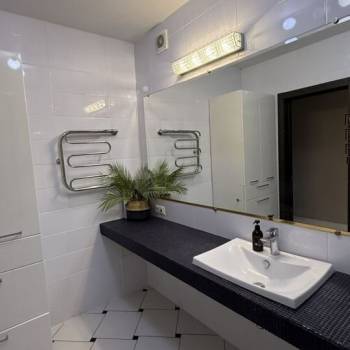 Продается 2-х комнатная квартира, 82 м²