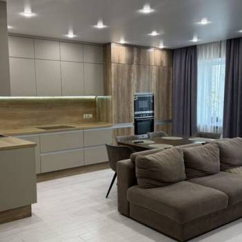 Продается 2-х комнатная квартира, 82 м²