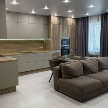 Продается 2-х комнатная квартира, 82 м²