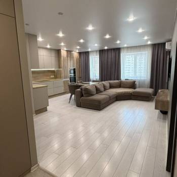 Продается 2-х комнатная квартира, 82 м²