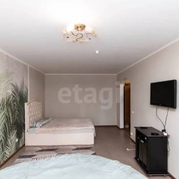 Продается 1-комнатная квартира, 43 м²