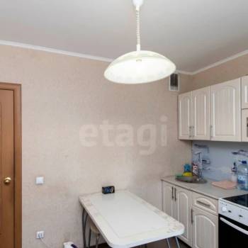 Продается 1-комнатная квартира, 43 м²