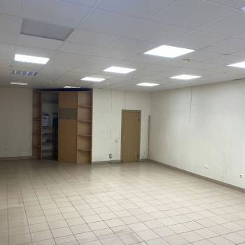 Сдается Нежилое помещение, 77 м²