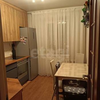 Продается Многокомнатная квартира, 73,5 м²