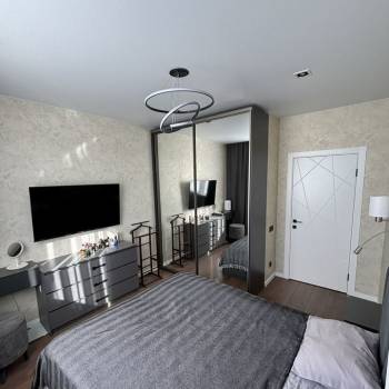 Продается 1-комнатная квартира, 47 м²