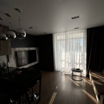 Продается 1-комнатная квартира, 47 м²