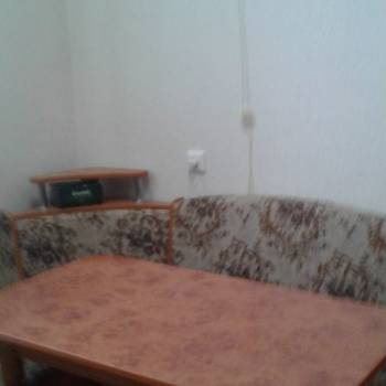 Продается 1-комнатная квартира, 42 м²
