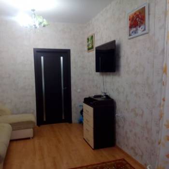 Продается 1-комнатная квартира, 42 м²