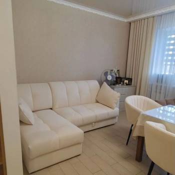 Продается 1-комнатная квартира, 49,8 м²