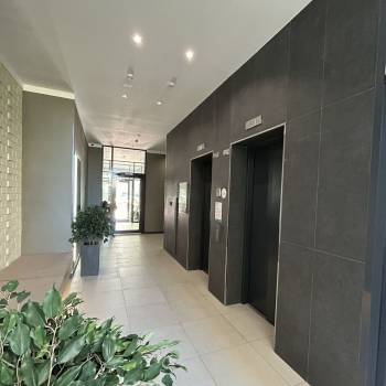 Продается 1-комнатная квартира, 40,4 м²