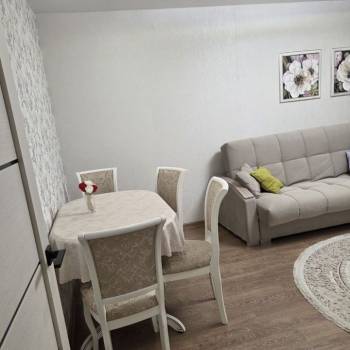 Продается 1-комнатная квартира, 45 м²