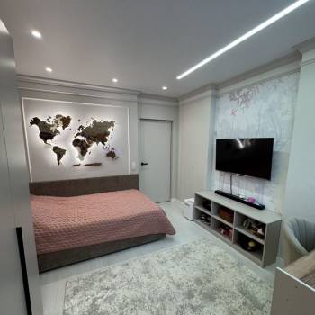 Продается Многокомнатная квартира, 92 м²