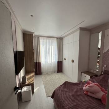 Продается Многокомнатная квартира, 92 м²