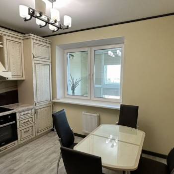 Сдается 1-комнатная квартира, 50 м²