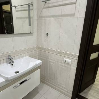 Сдается 1-комнатная квартира, 50 м²