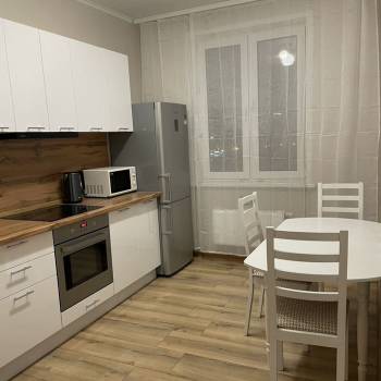 Продается 1-комнатная квартира, 37 м²