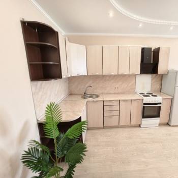 Сдается 1-комнатная квартира, 47 м²