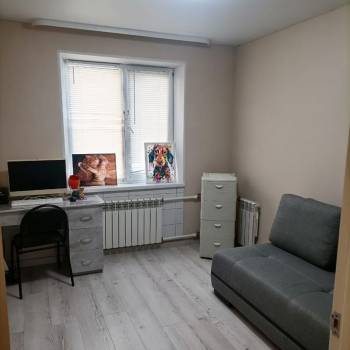 Продается Многокомнатная квартира, 82 м²