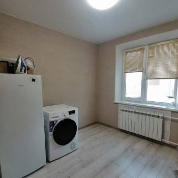 Продается Многокомнатная квартира, 82 м²