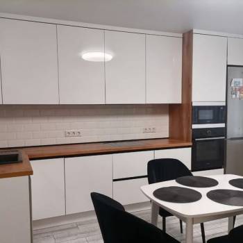 Продается Многокомнатная квартира, 82 м²
