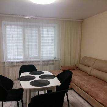 Продается Многокомнатная квартира, 82 м²