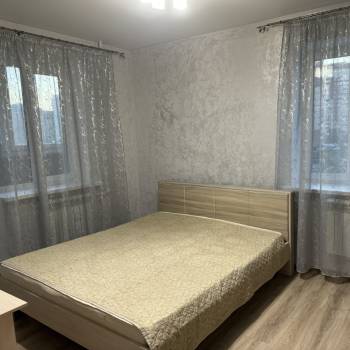Сдается 1-комнатная квартира, 50 м²