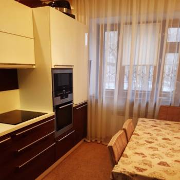 Продается Многокомнатная квартира, 97,3 м²