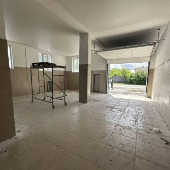 Сдается Нежилое помещение, 255 м²