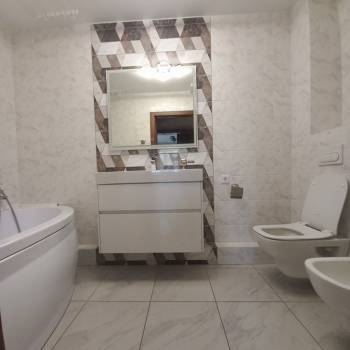 Сдается Многокомнатная квартира, 80 м²