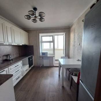 Сдается Многокомнатная квартира, 80 м²