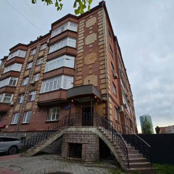 Сдается Нежилое помещение, 156 м²