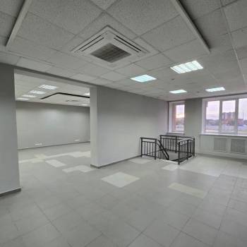 Сдается Нежилое помещение, 156 м²