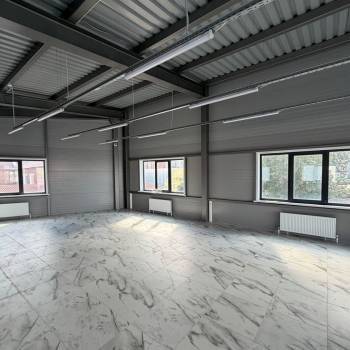 Сдается Нежилое помещение, 250 м²