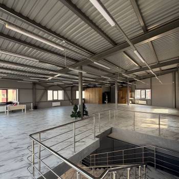 Сдается Нежилое помещение, 250 м²