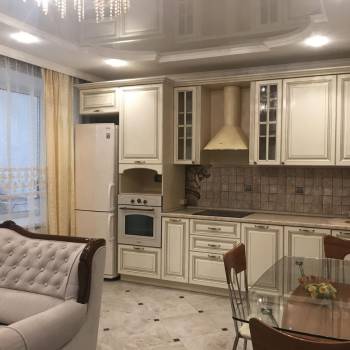 Сдается 2-х комнатная квартира, 75 м²